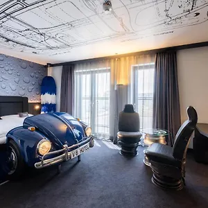 Hotel V8 At Motorworld, Keulen